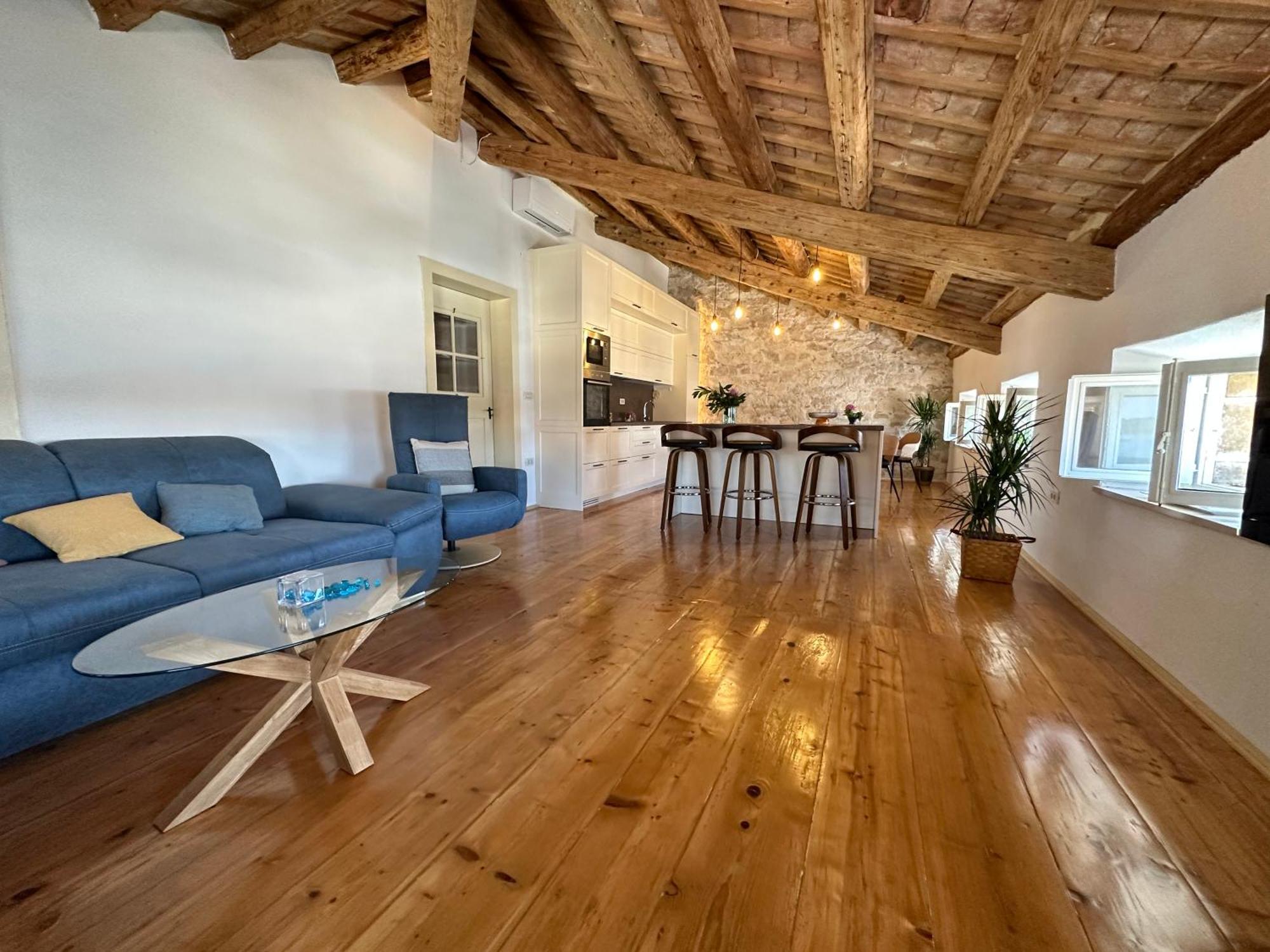 Apartment Luka Ровин Екстериор снимка